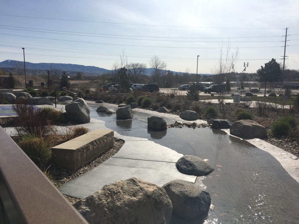 Outside water fountain display